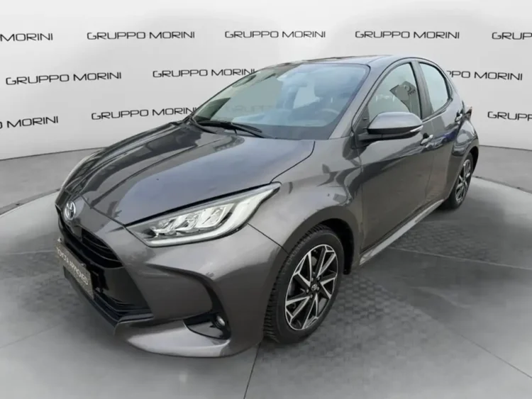 toyota yaris hybrid 1