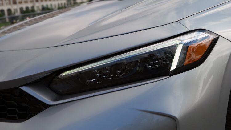 2025 Honda Civic Hybrid priekinis zibintas is arti