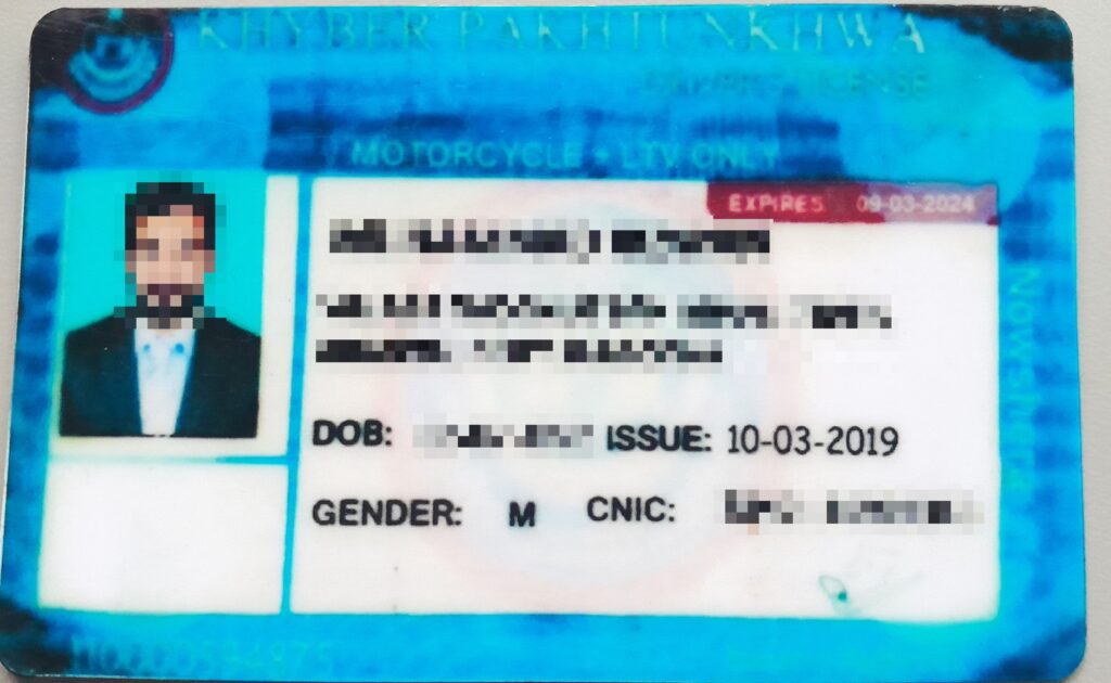 Sulaikytas vairuotojas įtariamas dokumento klastojim