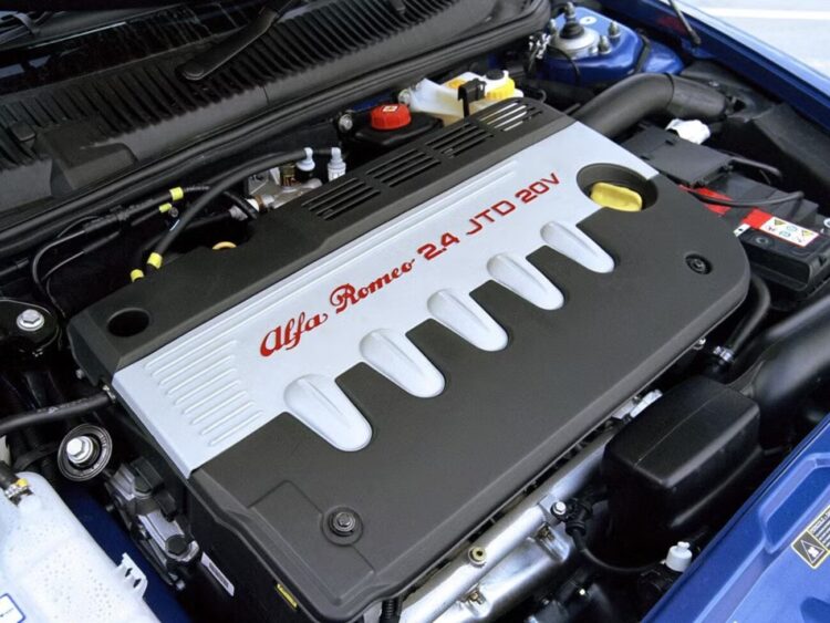 Alfa Romeo 2.4 JTDM variklis