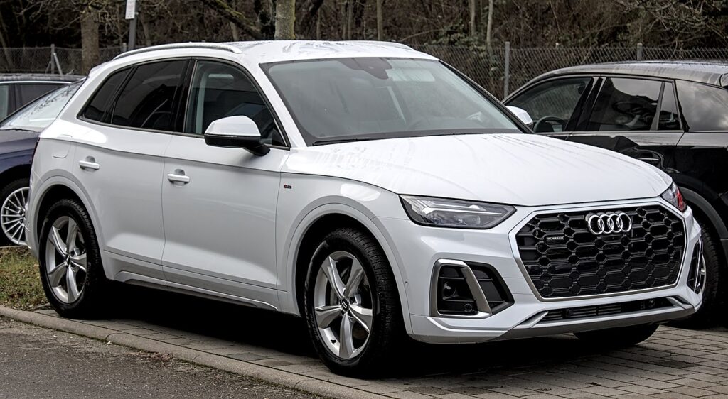 Audi Q5 vidutinio dydžio visureigis
