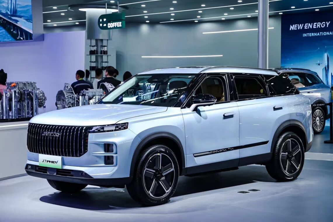 Kinų automobiliai JK jau pirmauja, Europoje — dar skepticizmas: Jaecoo 7 žino tik 1 % vokiečių 1 Jaecoo 7 PHEV