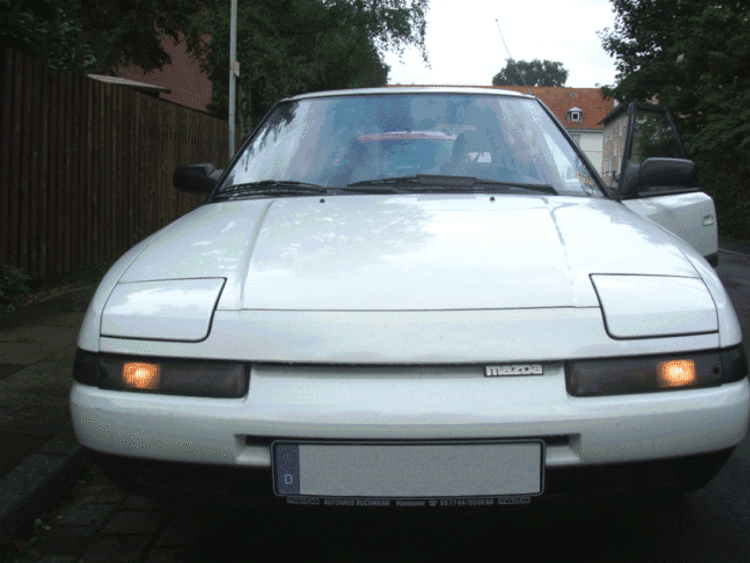 Mazda 323