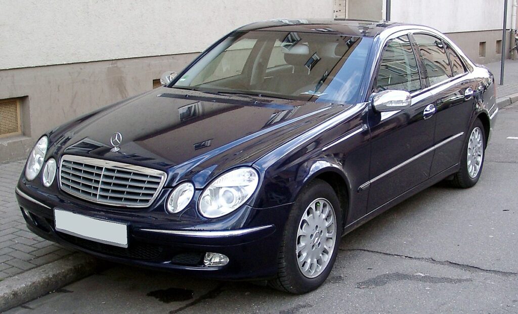 Mercedes-Benz E W211