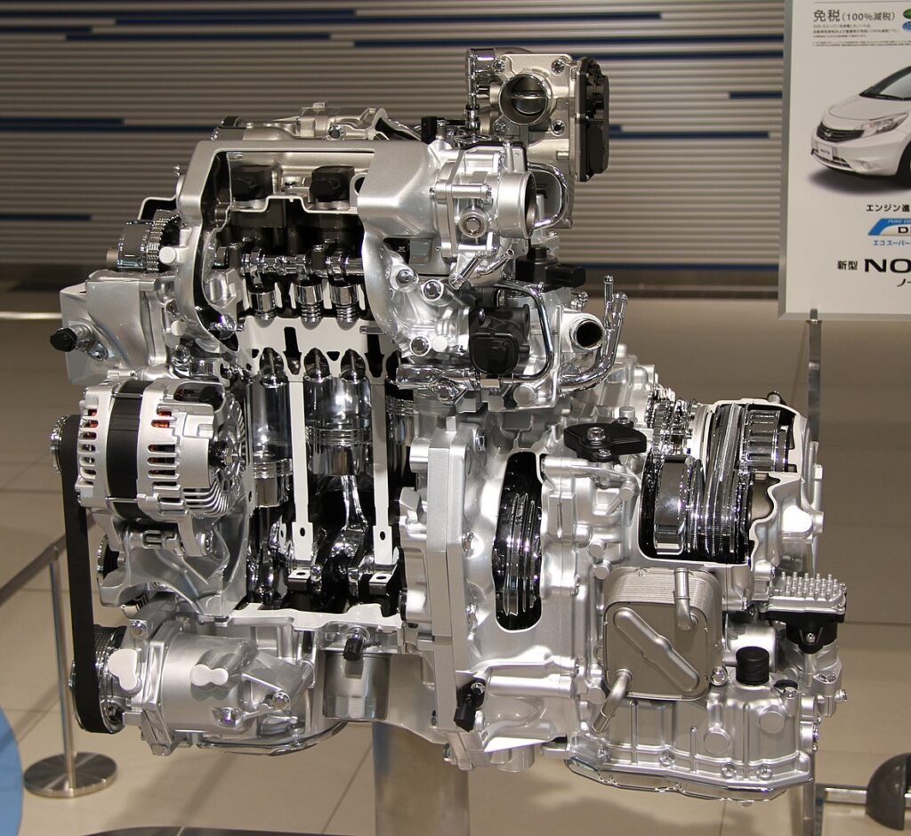 Nissan 1.2 Trijų cilindrų variklis „Wikipedia” Nuotrauka