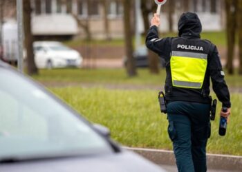 Policininkas Stabdo