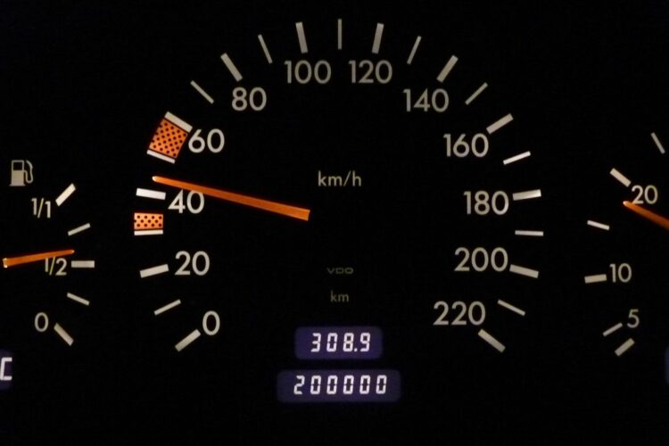 automobilio prietaisu skydelis rida