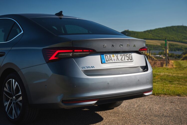 naujas skoda dyzelinis variklis su hvo technologija