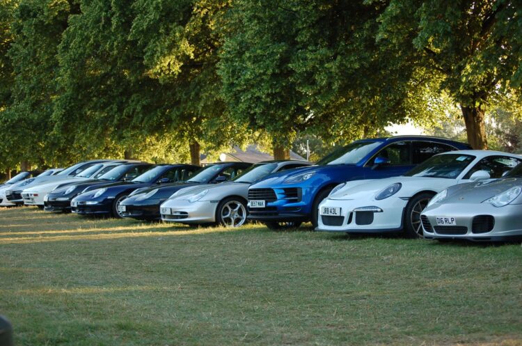 porsche markes automobiliai parke