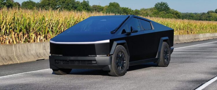 tesla cybertruck juodas elektrinis pikapas