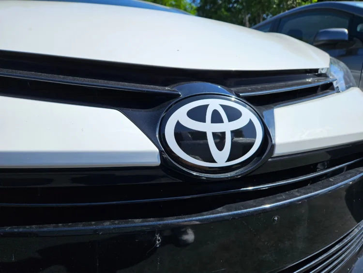 toyota corolla logotipas emblema