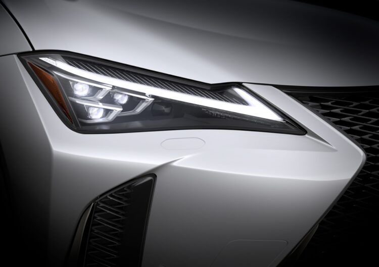 2018 lexus ux priekinis zibintas