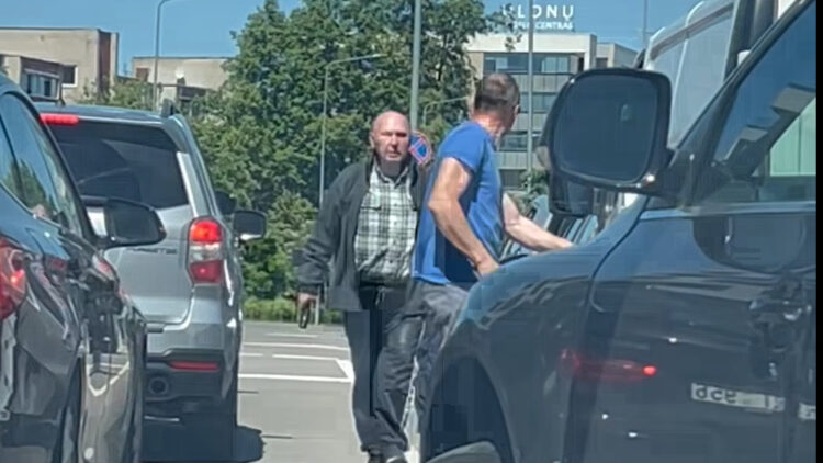 Agresijos protrūkis Vilniuje konflikte vienas iš vairuotojų panaudojo elektrošoką