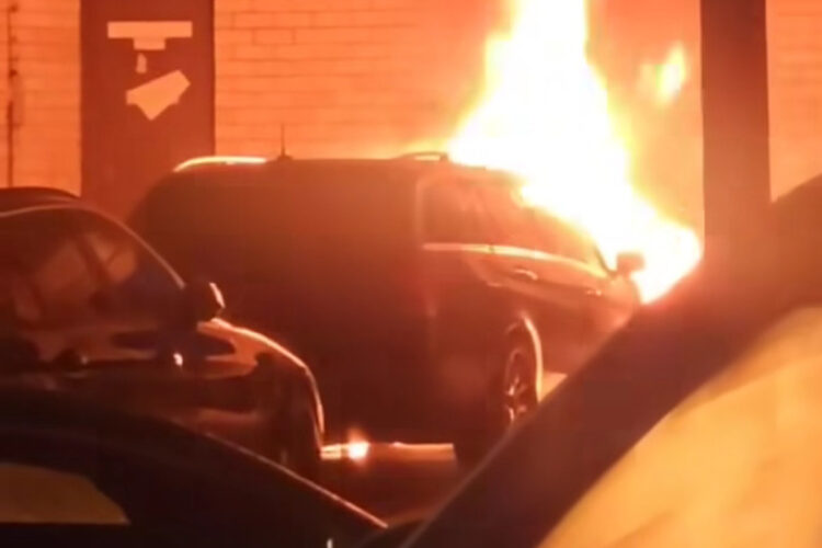 Ar tai kerštas Vilniuje padegtas Mercedes-Benz vyksta tyrimas naujoji vilnia linksmoji gatve