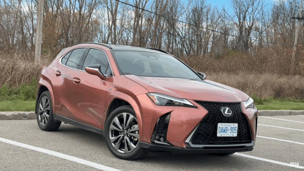 Lexus UX 300h F SPORT Design priekis kampu