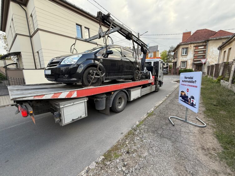Masinis pažeidimų bumas Kaune sporto renginio metu 79 netinkamai pastatyti automobiliai