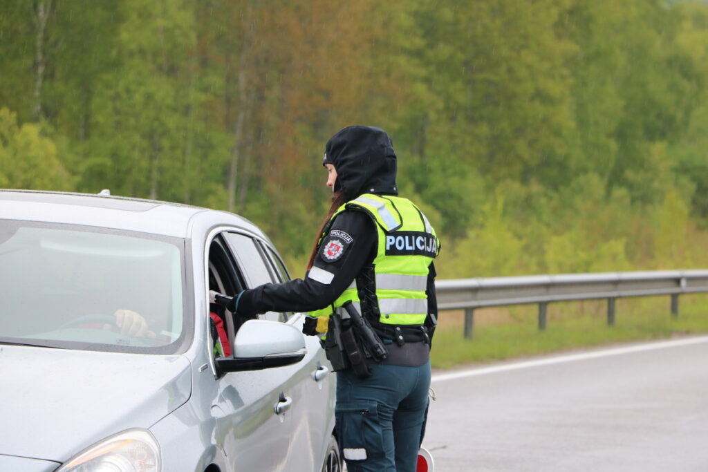 policijos reidas blaivumo patikra stop kontrole policijos pareigune