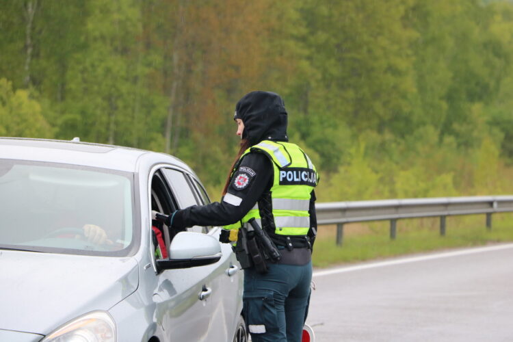 policijos reidas blaivumo patikra stop kontrole policijos pareigune