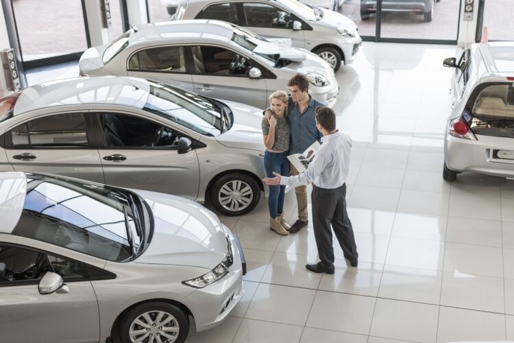 automobilių pardavimo salonas