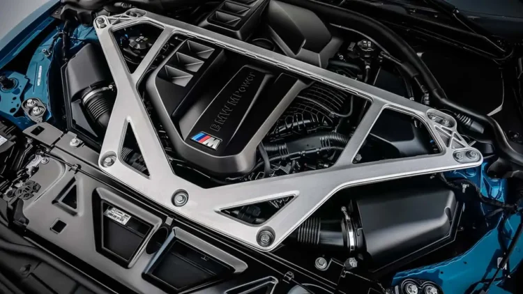 bmw m3 cs touring 2025 variklis