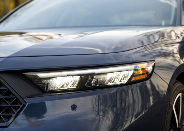 honda accord hybrid priekinis zibintas
