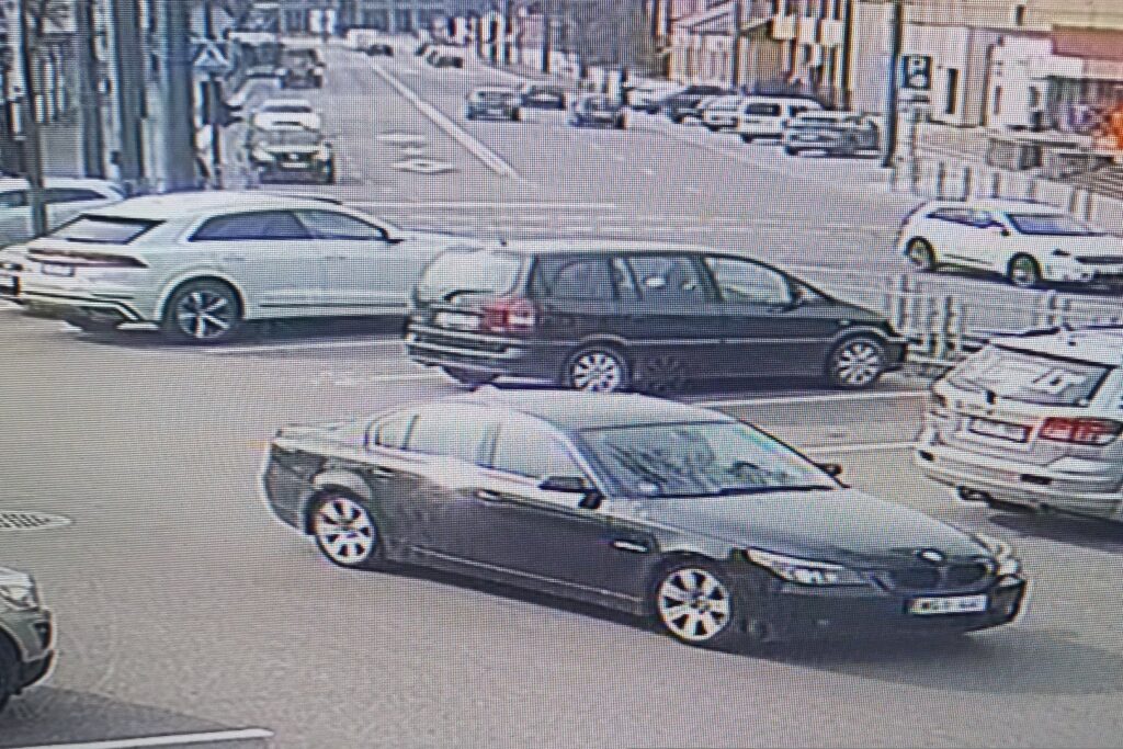 is eismo ivykio vietos pabeges bmw automobilis ir vairuotojas