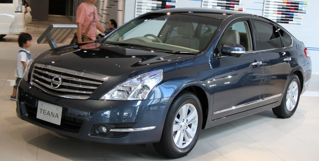 nissan teana