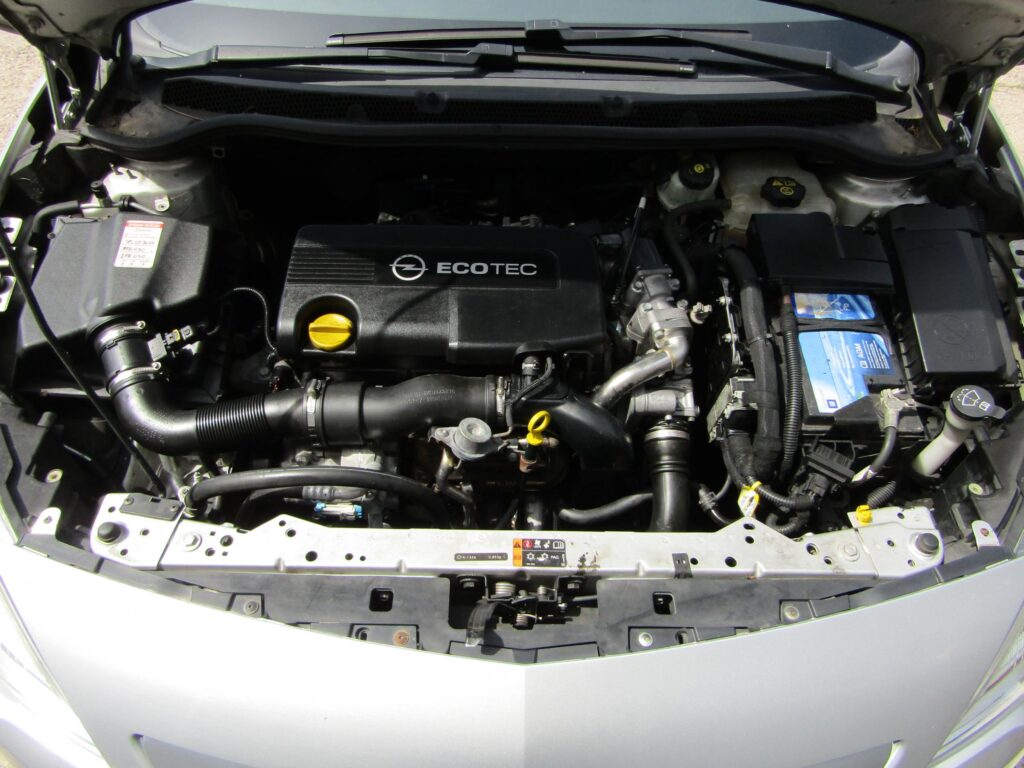 opel 1.7 cdti dyzelinis variklis