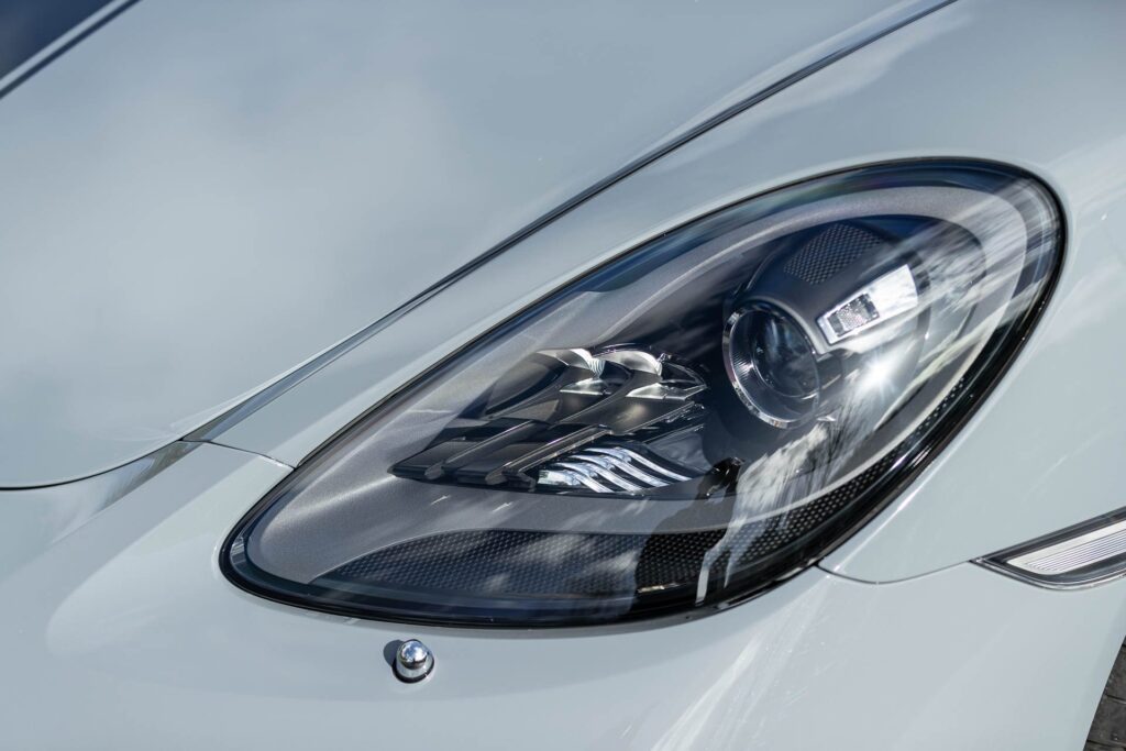 porsche cayman priekinis zibintas