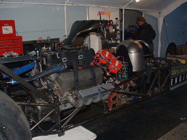 „Top Fuel“ dragsterio variklis „Wikipedia“ nuotrauka