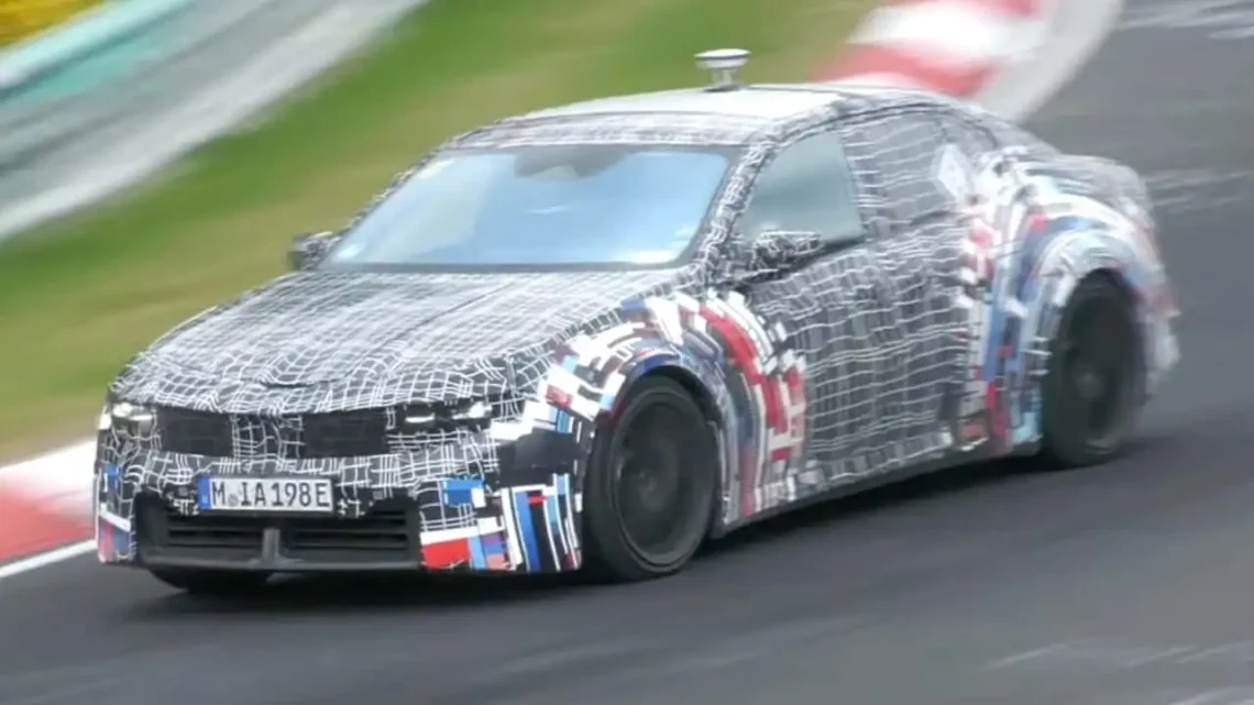 Naujasis BMW M3 išsaugos 6 cilindrus: štai kas laukia 2028 metais 1 Elektrinis BMW M3 tyliai įveikia Niurburgringo trasą