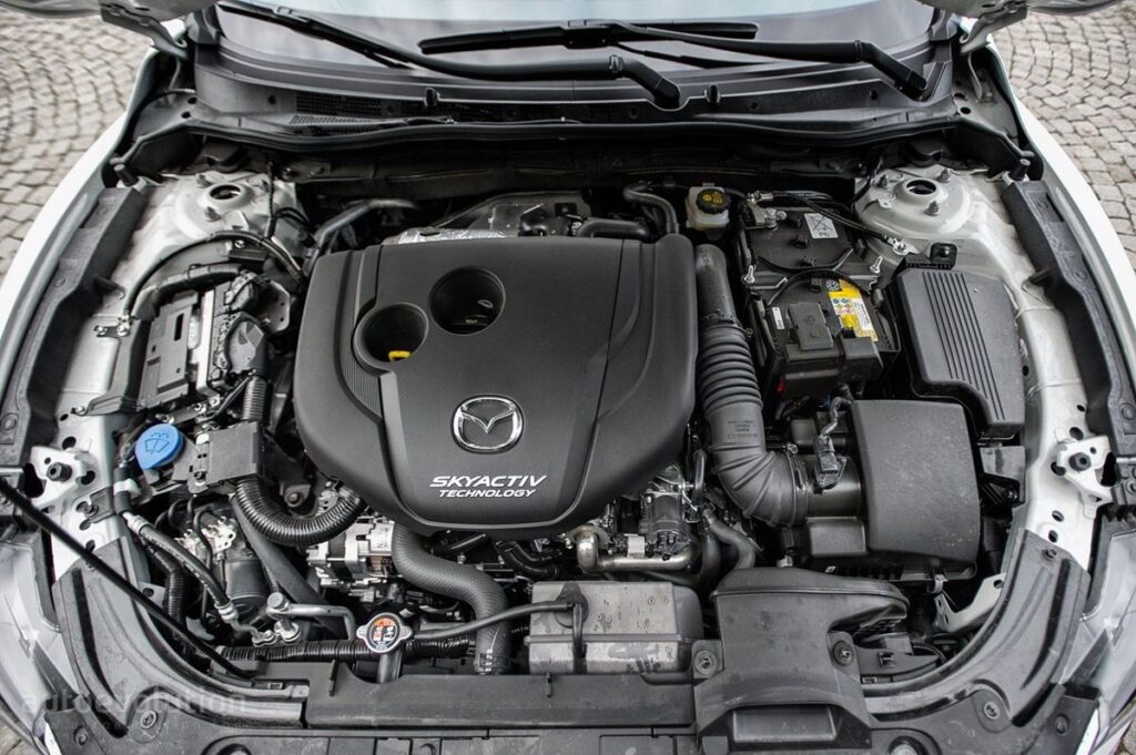 Mazda 2.2 Skyactiv-D dyzelinis variklis