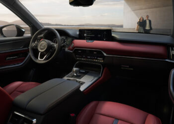 Mazda bylinėjasi dėl gedusios multimedijos sistemos kas nutiko