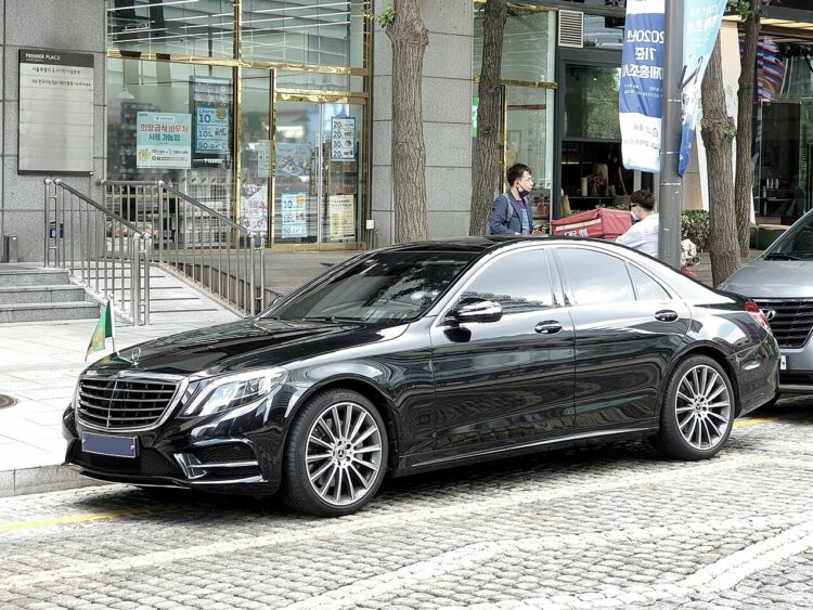 Mercedes-Benz S-Class W222 „Wikipedia“ nuotrauka