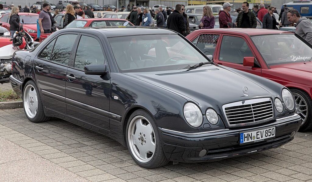 Mercedes Benz W210