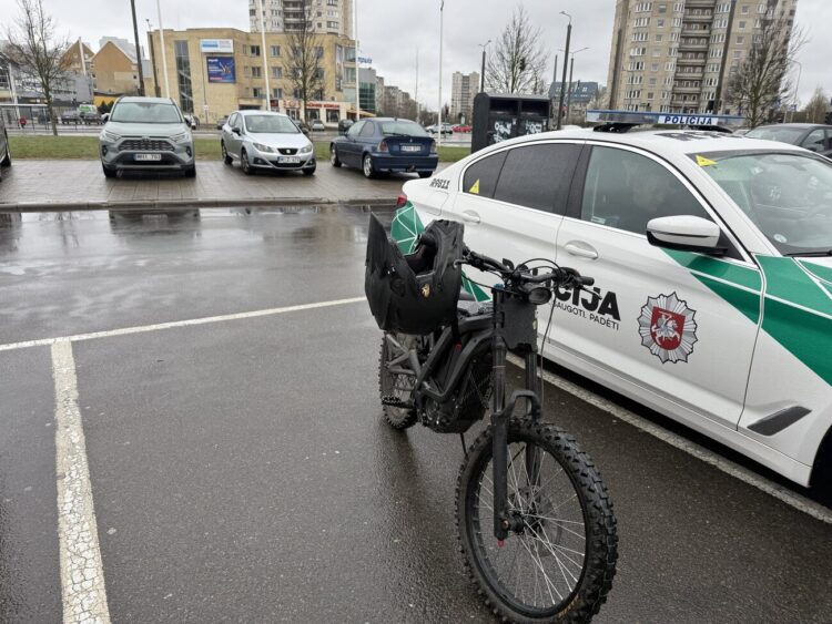 Policija Elektrinis Dviratis keliu eismo taisykles