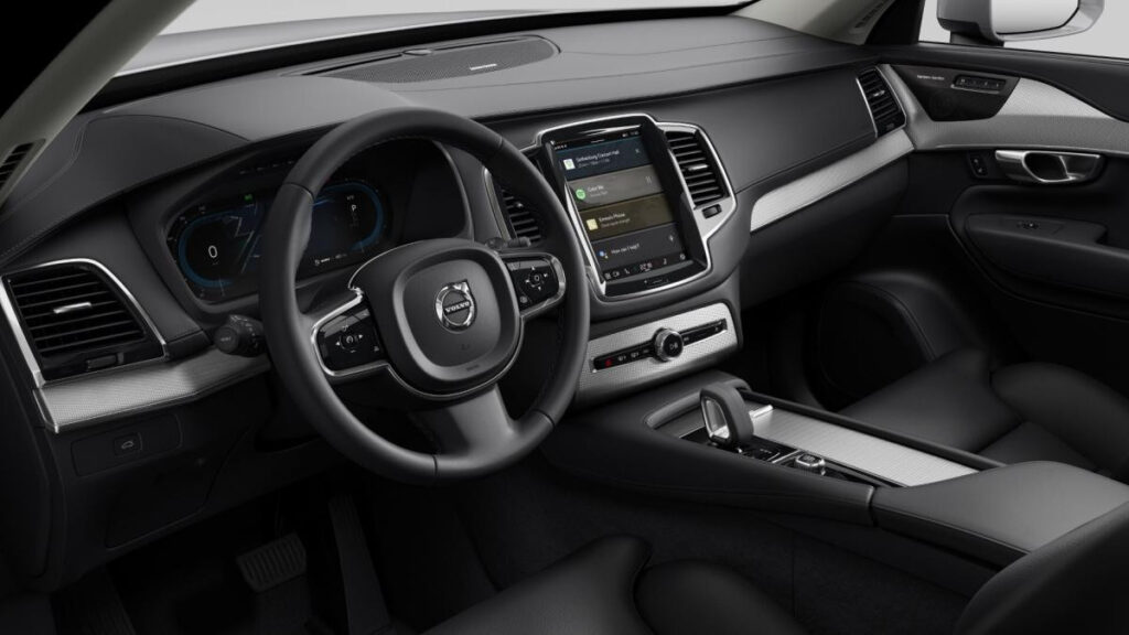 Volvo XC90 B5 AWD interjeras