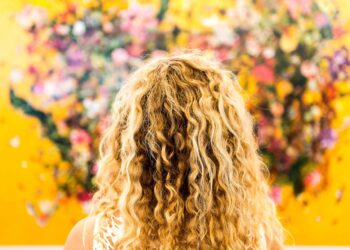 blonde-1269392_1920
