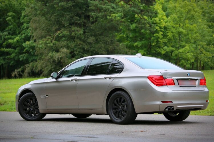 bmw 7 f01