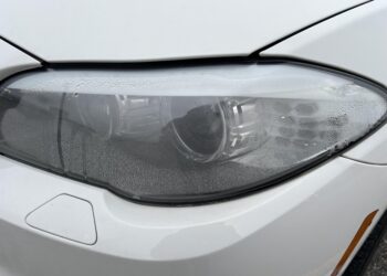 bmw f10 rasojantis priekinis zibintas