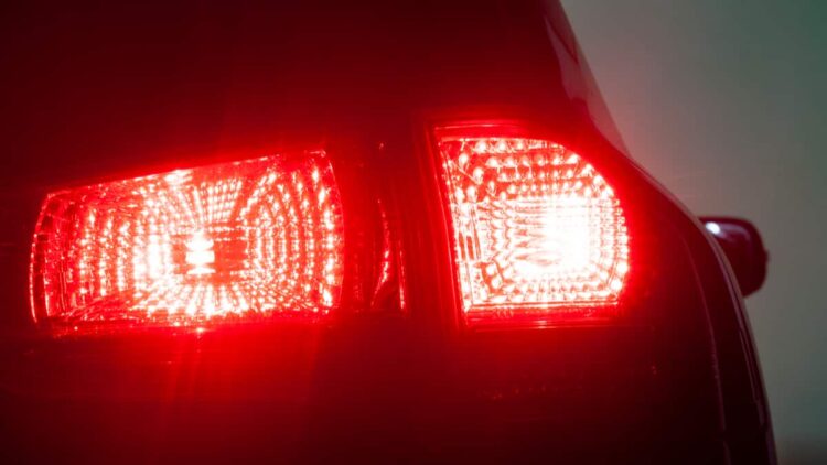 galinis automobilio zibintas