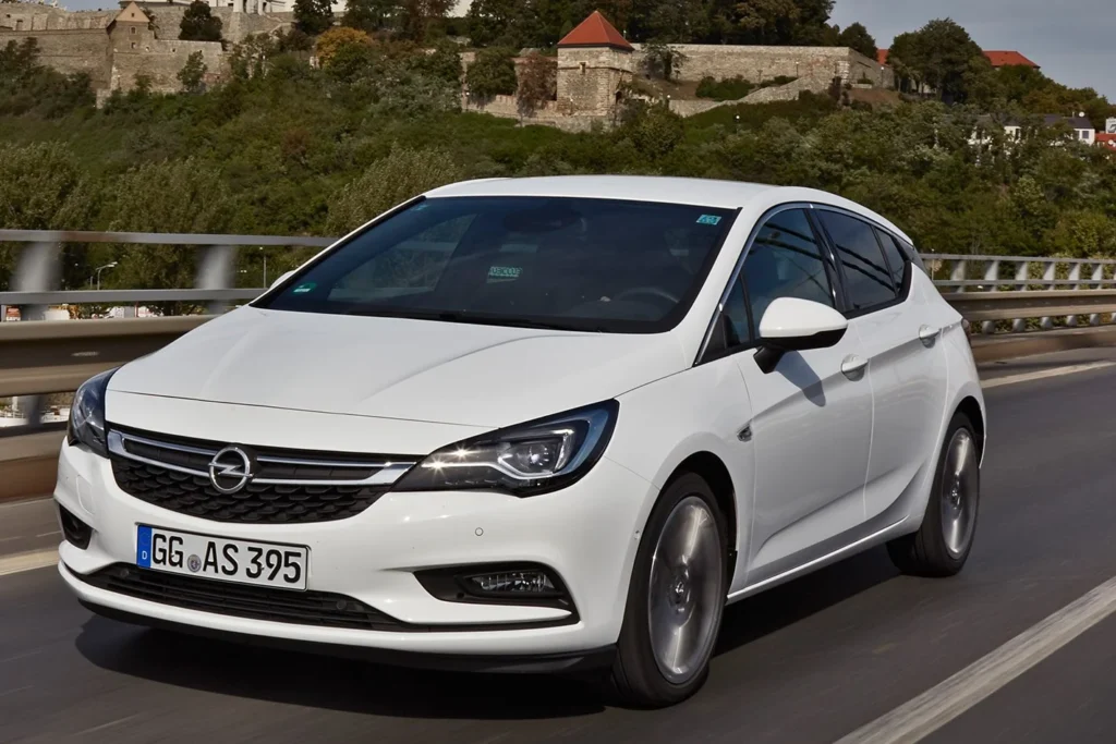 opel astra 2016