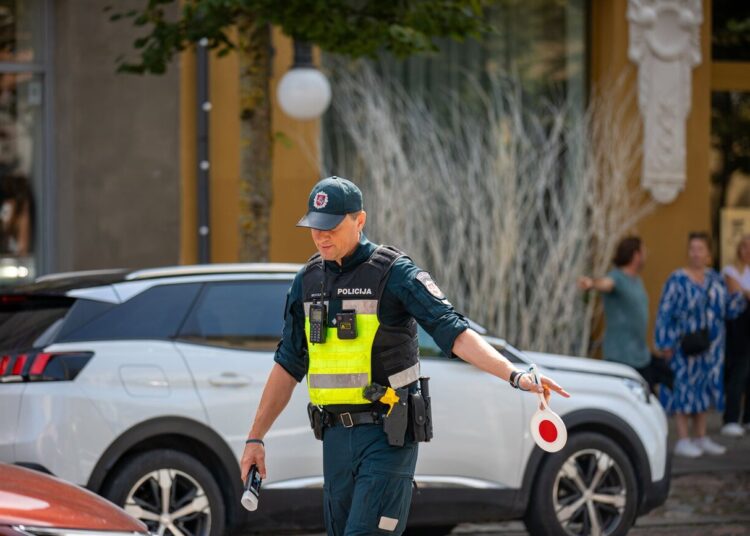 policijos reidas stop kontrole blaivumo patikra policijos pareigunas