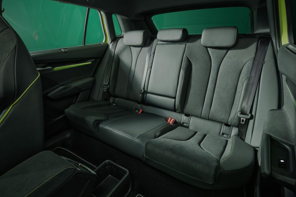 skoda elroq rs elektromobilis 3