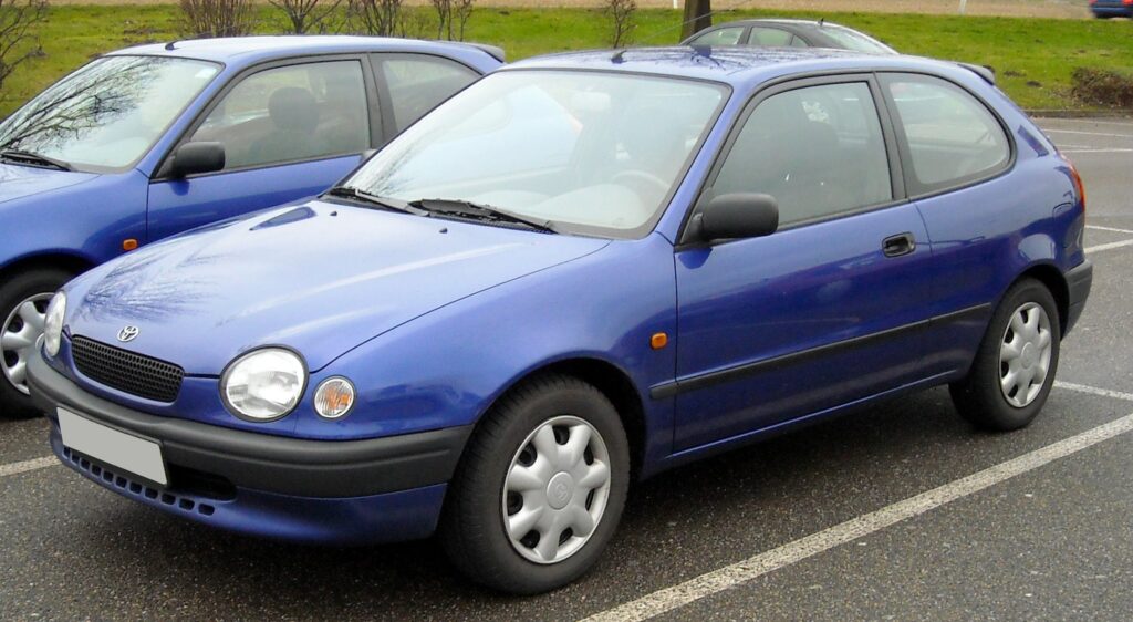 toyota corolla e11