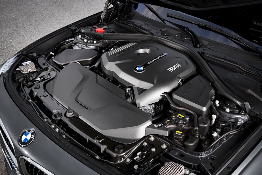 BMW 2.0 B48 benzininis variklis
