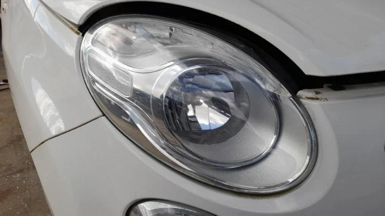 fiat 500l priekinis zibintas