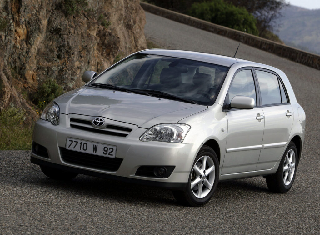 toyota corolla 2004 hatchback