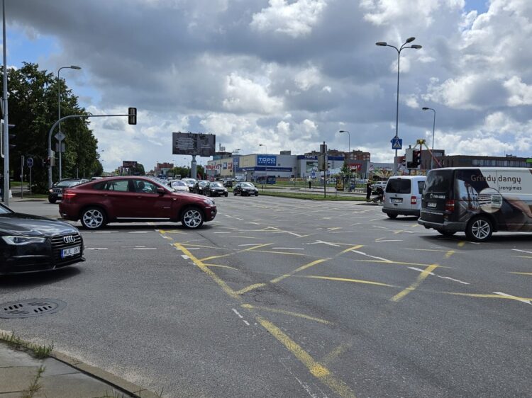 Dubysos gatves ir Taikos prospekto sankryza