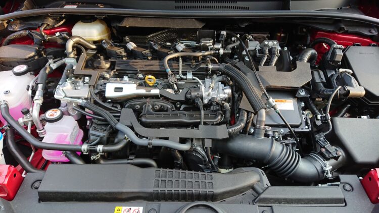 Toyota 2.0 Hybrid variklis